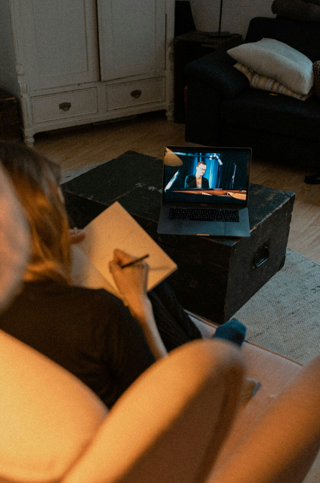 student using laptop for online course